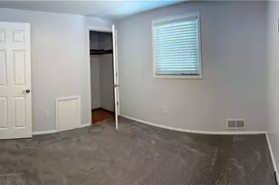 5176 Janie Dr, Pittsburgh, PA 15227 - Photo 13