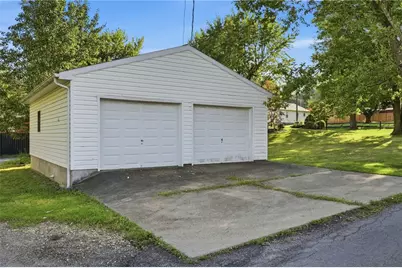 810 15th Ave, Beaver Falls, PA 15010 - Photo 39