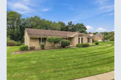 202 Elmhurst Circle, Cranberry Township, PA 16066 - Photo 3