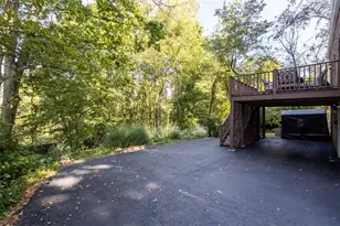 3386 Crestview Dr, Bethel Park, PA 15102 - Photo 29