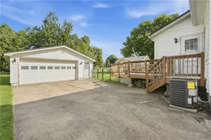 240 Venango St, Mercer Boro, PA 16137 - Photo 5
