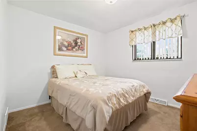 470 Crestview Dr, Pittsburgh, PA 15239 - Photo 15