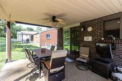 470 Crestview Dr, Pittsburgh, PA 15239 - Photo 23