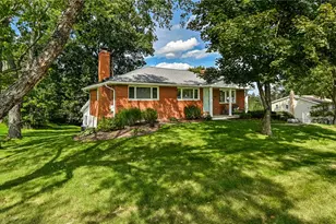 401 N Pine Cir, Pine Township, PA 15044 - Photo 3
