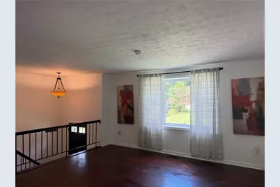 577 Surfside Dr, Pittsburgh, PA 15239 - Photo 3