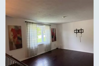 577 Surfside Dr, Pittsburgh, PA 15239 - Photo 5