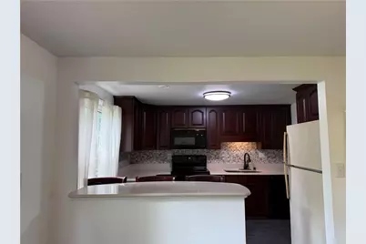 577 Surfside Dr, Pittsburgh, PA 15239 - Photo 7