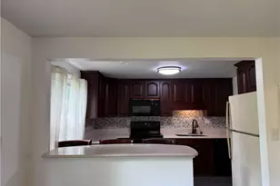 577 Surfside Dr, Pittsburgh, PA 15239 - Photo 7