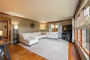 45 Windihill Dr, Hempfield Township, PA 15601 - Photo 5