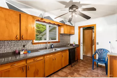 98 Capitol Ct, Farrell, PA 16121 - Photo 23