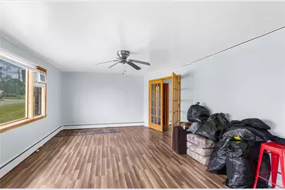 98 Capitol Ct, Farrell, PA 16121 - Photo 5