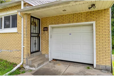 98 Capitol Ct, Farrell, PA 16121 - Photo 31
