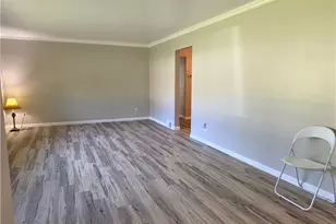 326 Frazier Dr, Neshannock Township, PA 16105 - Photo 9