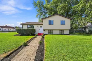 1128 1st Ave, Coraopolis, PA 15108 - Photo 1