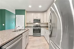 425 River Gln Dr, Baden, PA 15005 - Photo 11