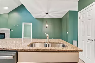 425 River Glen Dr, Baden, PA 15005 - Photo 13