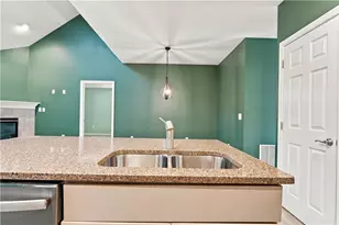 425 River Gln Dr, Baden, PA 15005 - Photo 13