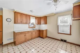 634 Spencer Ave, Sharon, PA 16146 - Photo 7