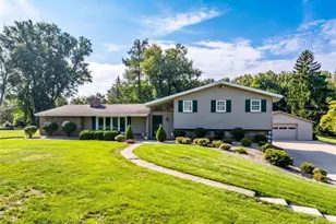 116 Meadowvue Dr, Marshall, PA 15090 - Photo 1