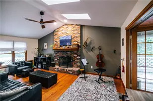 4 1/2 Barrington Dr, Pittsburgh, PA 15209 - Photo 5