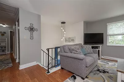 1135 Oblock Rd, Pittsburgh, PA 15239 - Photo 3