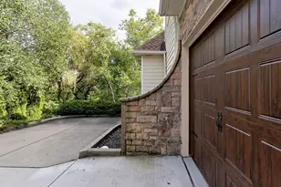 102 Brickbarn Ct, North Fayette, PA 15071 - Photo 3