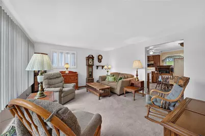 857 Pleasant Hills Dr, South Strabane, PA 15301 - Photo 5