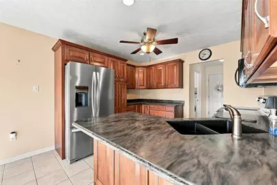 1010 Sunnyfield Ct, Penn Twp, PA 15636 - Photo 11