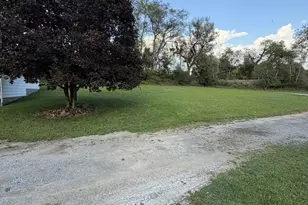 113 Railroad St, Chicora Boro, PA 16025 - Photo 1