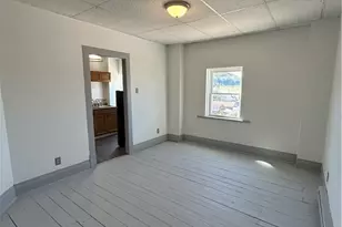 192 W High St, Franklin Township, PA 15370 - Photo 11