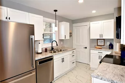 426 Wayne Ave, Ellwood City, PA 16117 - Photo 13