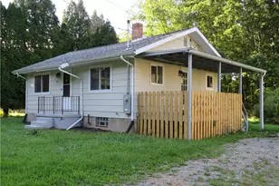 21 Maple Terrace, Liberty Township, PA 16127 - Photo 3