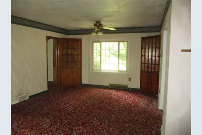 201 Banbury Ln, Harrison Township, PA 15065 - Photo 3