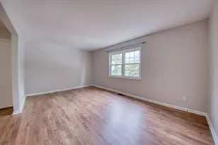 408 Parkwood Dr, Cranberry Township, PA 16066 - Photo 13