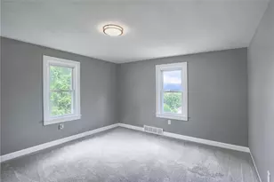 417 Mt Vernon Ave, Moon/Crescent Twp, PA 15108 - Photo 11