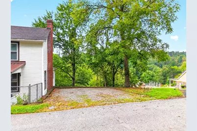 223 Lenkey Rd, Vanderbilt, PA 15486 - Photo 3