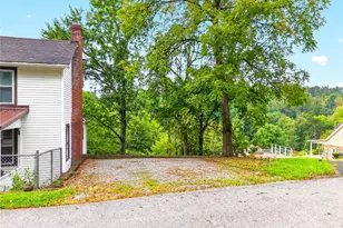 223 Lenkey Rd, Vanderbilt, PA 15486 - Photo 3