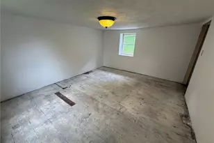 305 Repp Rd, Pittsburgh, PA 15068 - Photo 23