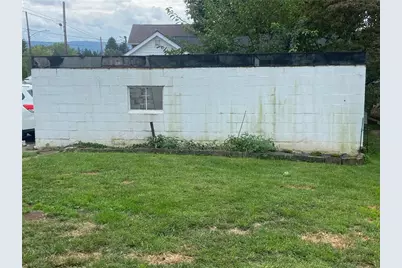 915 Main St, Derry Township, PA 15650 - Photo 25