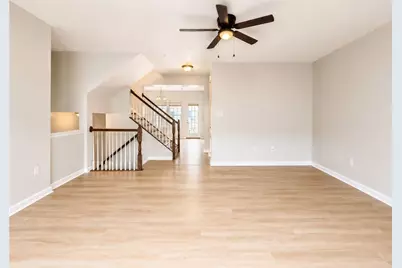 1502 Pointe View Dr, Adams Township, PA 16046 - Photo 13