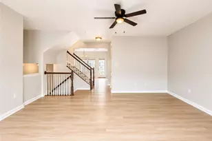 1502 Pointe View Dr, Adams Township, PA 16046 - Photo 13
