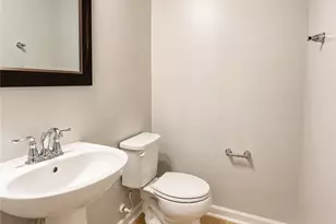 1502 Pointe View Dr, Adams Township, PA 16046 - Photo 17