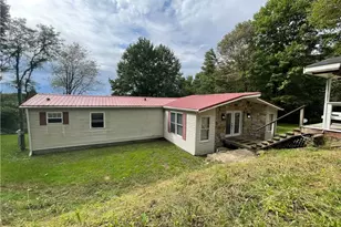 1567 Pulaski Mercer Rd, East Lackawannock Township, PA 16137 - Photo 1