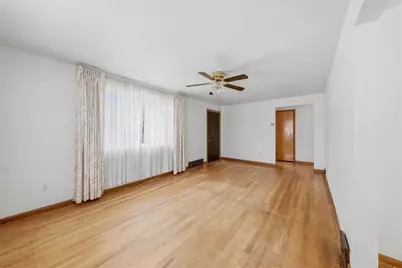 9428 Saratoga Dr, Pittsburgh, PA 15237 - Photo 5