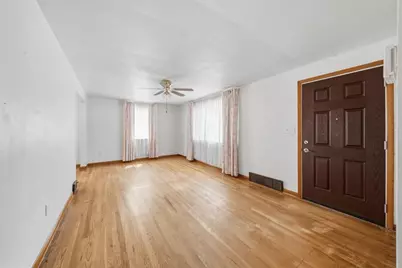 9428 Saratoga Dr, Pittsburgh, PA 15237 - Photo 3