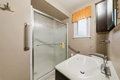 9428 Saratoga Dr, Pittsburgh, PA 15237 - Photo 15