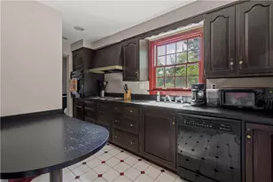 126 Senate Dr, Pittsburgh, PA 15236 - Photo 9