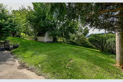 105 Orchard Spring Rd, Scott Township, PA 15220 - Photo 3