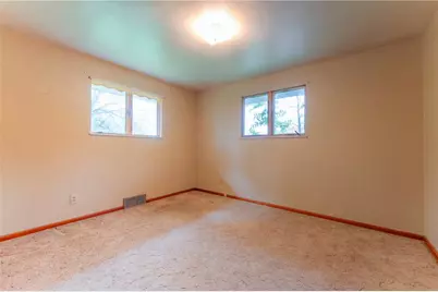 1124 High Street, Jeannette, PA 15644 - Photo 17