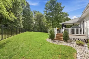 931 White Water Dr, Adams Township, PA 16046 - Photo 3